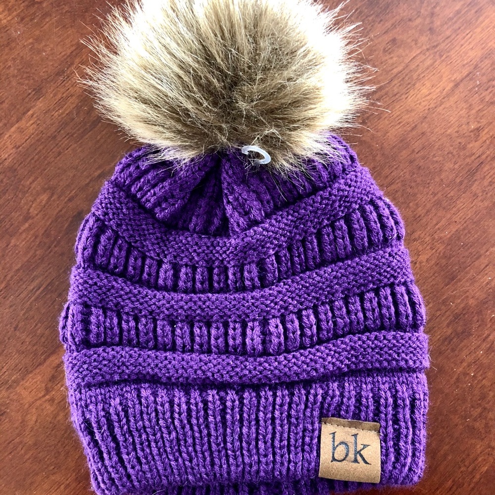 New with tags youth hat